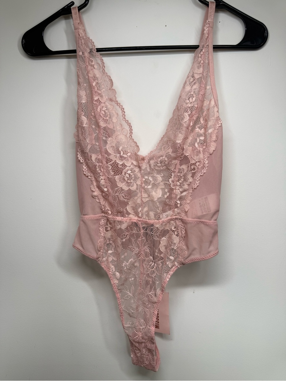 Missguided Lace V-Neck Bodysuit - Blush Pink